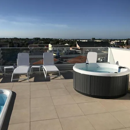 Airy Featuring Private Terraces Appartamento Bibione